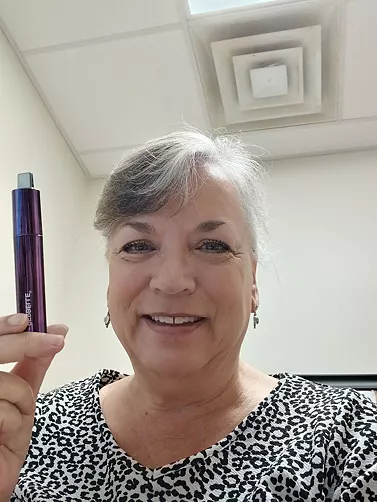 Customer with mascara