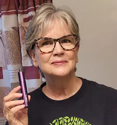 Customer with mascara